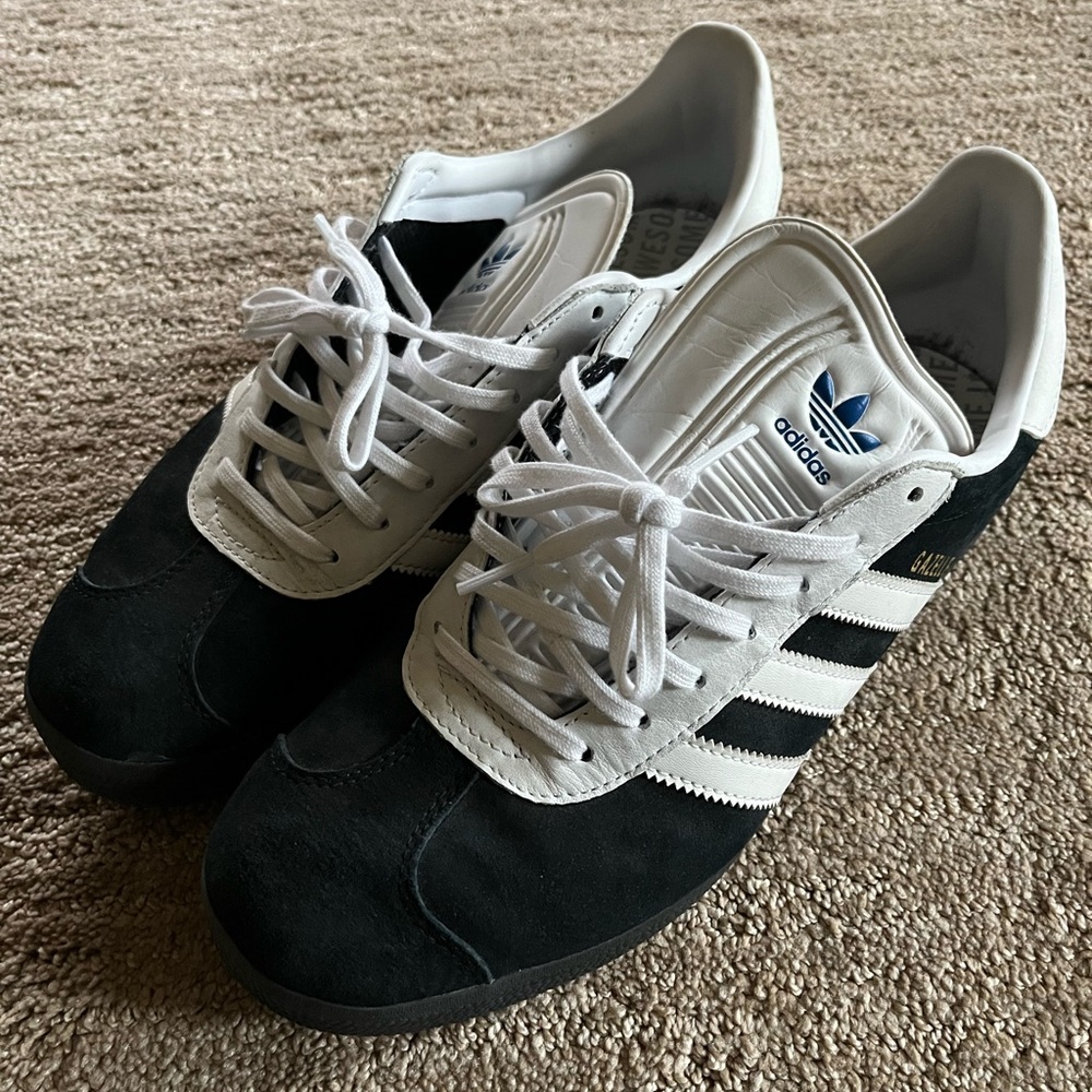 Adidas Men's Black and White custom designed gazelle Sneakers